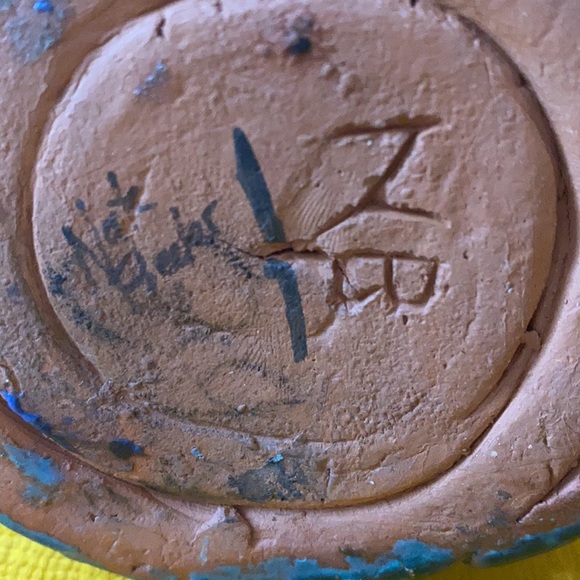 Artisan made ceramic vase - Picture 7 of 15